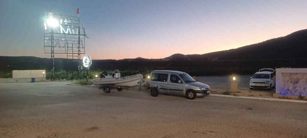 Transporte de una lancha semirrígida desde Almería a&nbsp;Tarragona