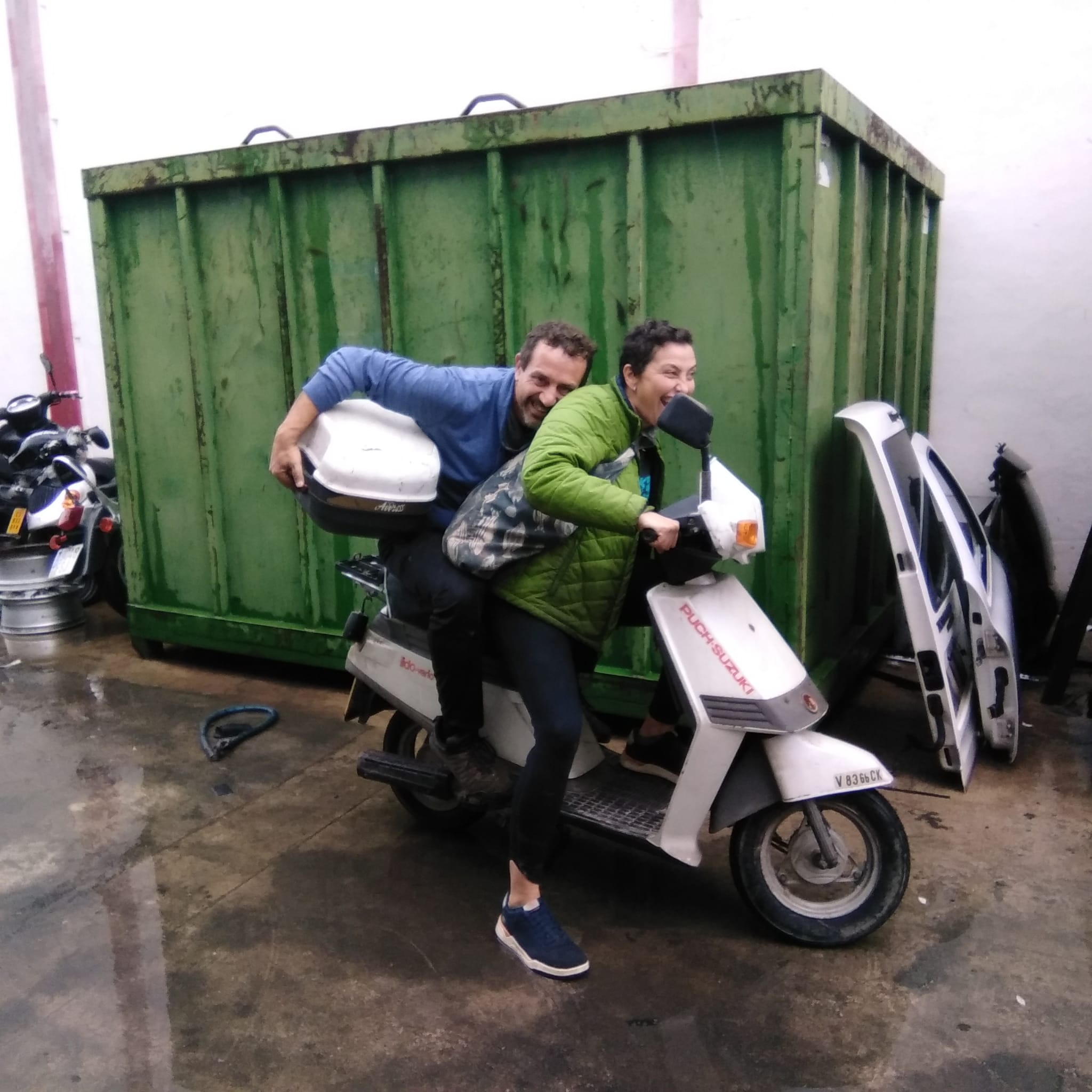 suzuki lido vario en el desguace de valencia quart de poblet